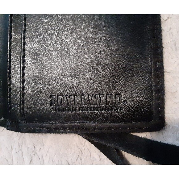 Idyllwind by Miranda Lambert Multicolor Layered Leather Wallet | Checkbook Cover - Picture 3 of 4